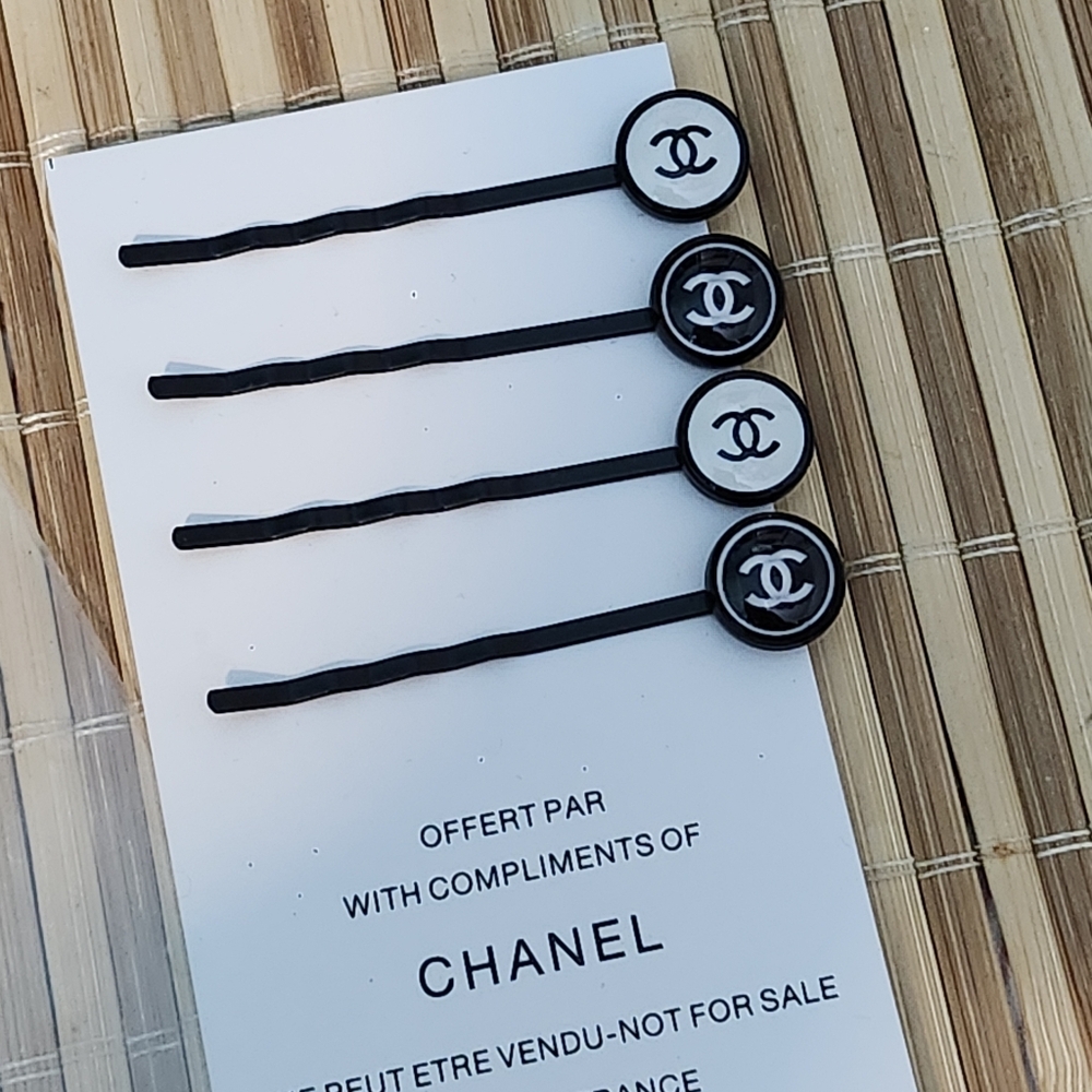 CHANEL Monochrome Logo Hair Accessories - Picture 5 of 5